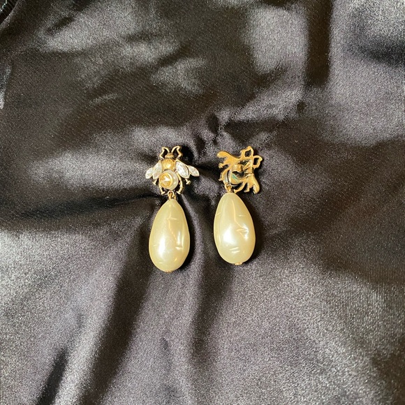 Gucci BEE EARRINGS WITH DROP PEARLS *REAL* - Picture 4 of 6